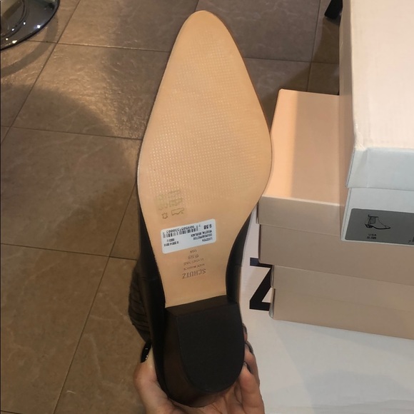 Schutz Luccyen cap toe bootie. BRAND NEW - Picture 6 of 6